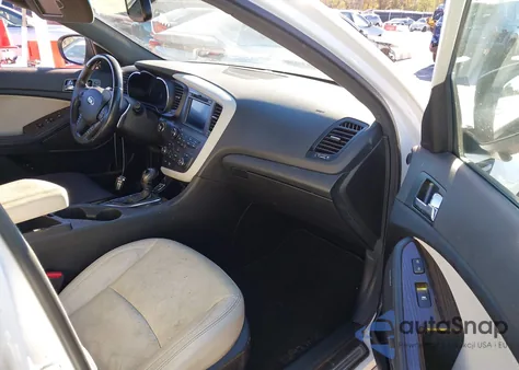 2013 Kia Optima Sx z USA, uszkodzony, nr VIN 5XXGR4A66DG208323